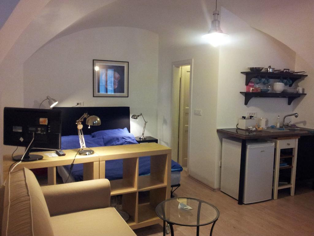 Studio Ian Ljubljana Rom bilde